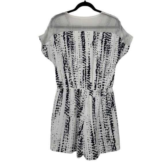 Cooper & Ella White Blue Dot V-Neck Short Sleeve Romper Women’s Medium - Picture 10 of 10